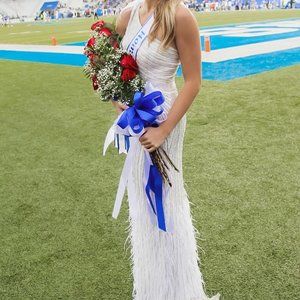 Fall 2022 Sherri Hill 54395 in Ivory Color Size 2